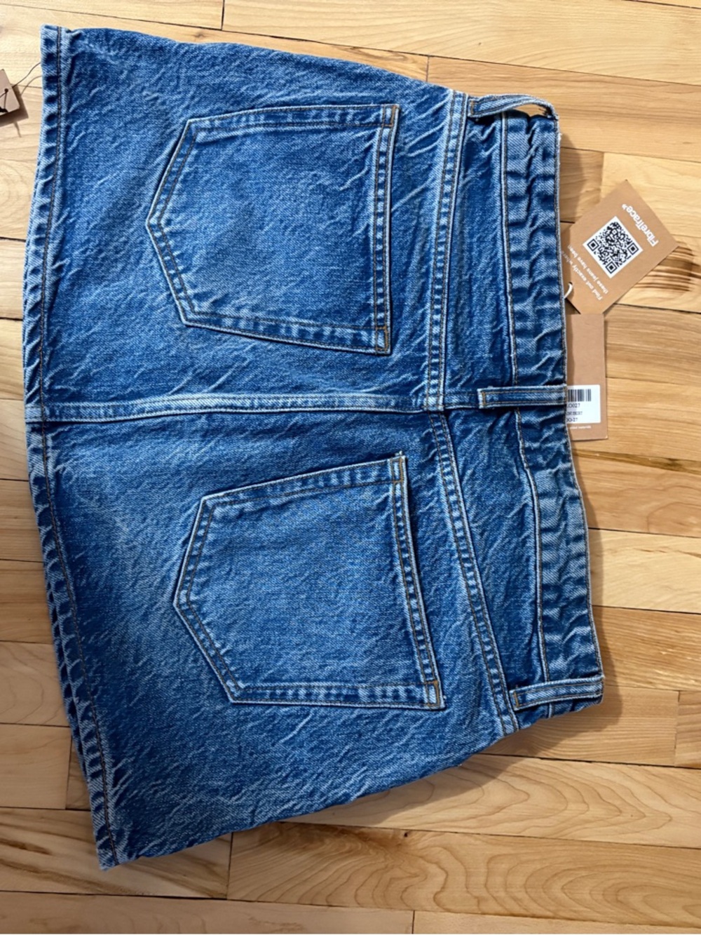 Reformation Denim Mini Skirt in Medium Blue size 27 - Picture 2 of 2